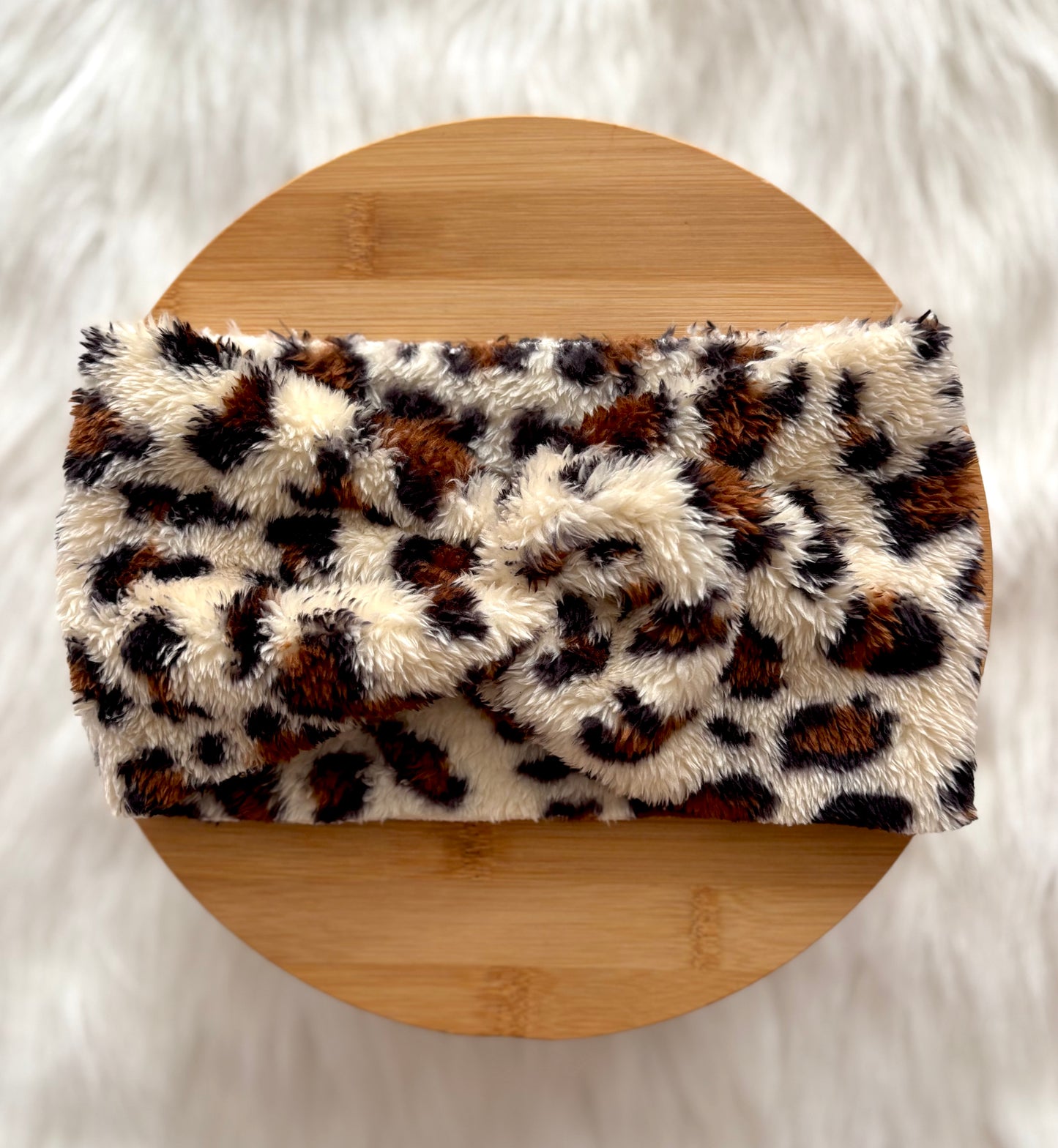 Luxurious Leopard Print Sherpa Twisted Head Wrap - The Ultimate Cozy Accessory